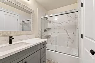 820 NE 168th Pl, Portland, OR 97230 - Photo 32