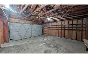 36991 Row River Rd, Cottage Grove, OR 97424 - Photo 16