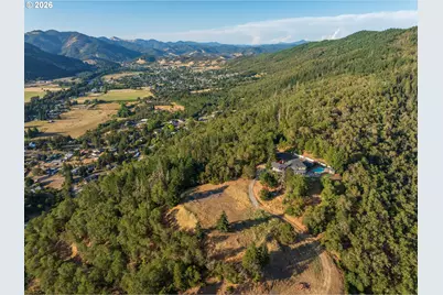 317 Aker Dr, Myrtle Creek, OR 97457 - Photo 46