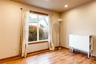 2315 NE 156th Pl, Portland, OR 97230 - Photo 26