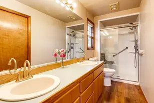 2315 NE 156th Pl, Portland, OR 97230 - Photo 24