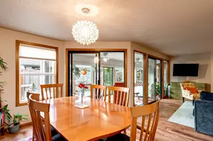 2315 NE 156th Pl, Portland, OR 97230 - Photo 8