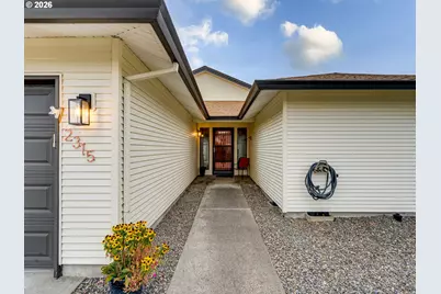 2315 NE 156th Pl, Portland, OR 97230 - Photo 2