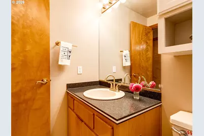 2315 NE 156th Pl, Portland, OR 97230 - Photo 30