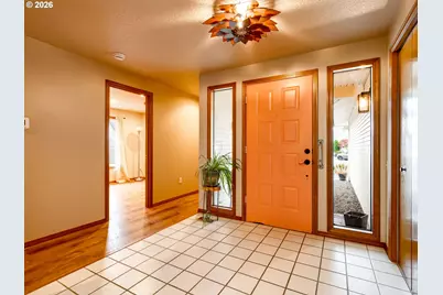 2315 NE 156th Pl, Portland, OR 97230 - Photo 4