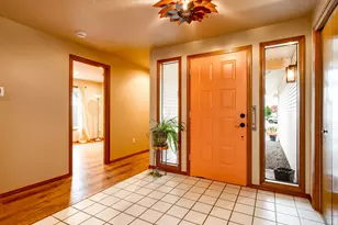 2315 NE 156th Pl, Portland, OR 97230 - Photo 4