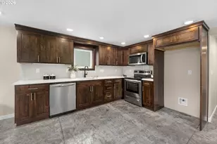 8687 SE 55th Ave, Portland, OR 97206 - Photo 12