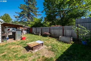110 8th Ave, Sweet Home, OR 97386 - Photo 8