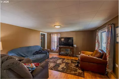110 8th Ave, Sweet Home, OR 97386 - Photo 12