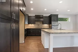 13540 SE Greenwood Ct, Clackamas, OR 97015 - Photo 4