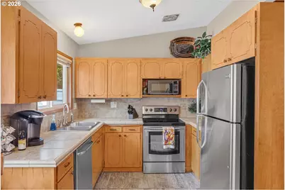 1525 Willamette Falls Dr, West Linn, OR 97068 - Photo 12