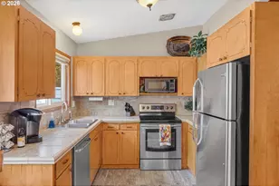 1525 Willamette Falls Dr, West Linn, OR 97068 - Photo 12