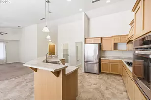 101 SE Yorktown Dr, Grants Pass, OR 97527 - Photo 6