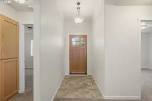 101 SE Yorktown Dr, Grants Pass, OR 97527 - Photo 12