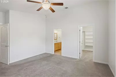 101 SE Yorktown Dr, Grants Pass, OR 97527 - Photo 14