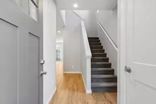 2417 NE 54th St, Vancouver, WA 98663 - Photo 2