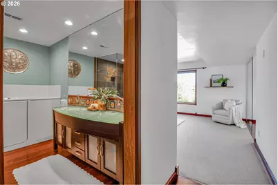 5672 S Riverpoint Ln, Portland, OR 97239 - Photo 34