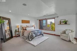 5672 S Riverpoint Ln, Portland, OR 97239 - Photo 30