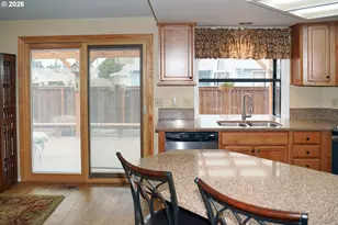 15603 NE Tillamook St, Portland, OR 97230 - Photo 12