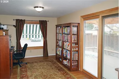 15603 NE Tillamook St, Portland, OR 97230 - Photo 14