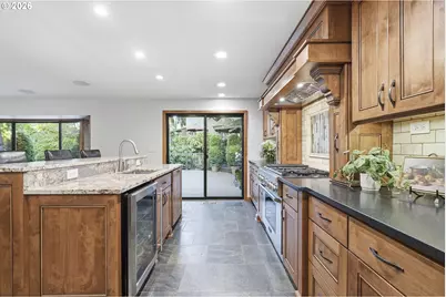 7860 SW Barnard Dr, Beaverton, OR 97007 - Photo 10