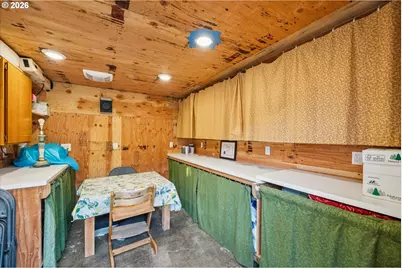 615 SE 1st Ave, Canby, OR 97013 - Photo 36