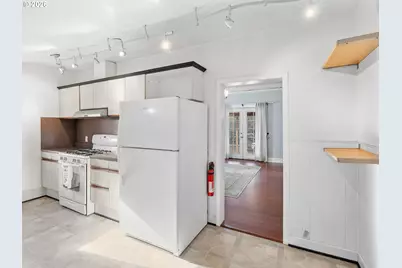 7028 N Saint Louis Ave, Portland, OR 97203 - Photo 8