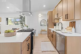 10047 SW 25th Ave, Portland, OR 97219 - Photo 14