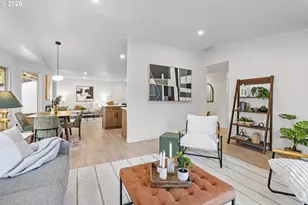 10047 SW 25th Ave, Portland, OR 97219 - Photo 10