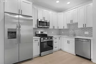 8778 N Newman Ave, Portland, OR 97203 - Photo 10