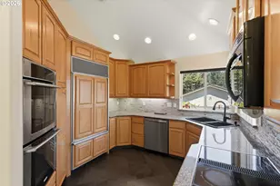 2707 Alder Ridge Dr, North Bend, OR 97459 - Photo 6