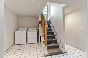2307 NE Ainsworth St, Portland, OR 97211 - Photo 20