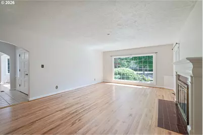 1327 18th Ave, Longview, WA 98632 - Photo 6