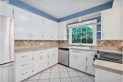 1327 18th Ave, Longview, WA 98632 - Photo 12