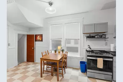 2712 SE Ash St, Portland, OR 97214 - Photo 12