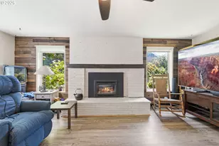 2478 Marion St, North Bend, OR 97459 - Photo 4