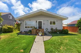 2478 Marion St, North Bend, OR 97459 - Photo 2