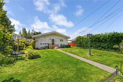 2478 Marion St, North Bend, OR 97459 - Photo 1