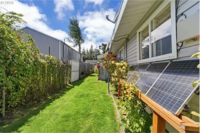 2478 Marion St, North Bend, OR 97459 - Photo 36