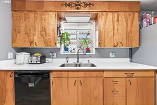 2478 Marion St, North Bend, OR 97459 - Photo 10
