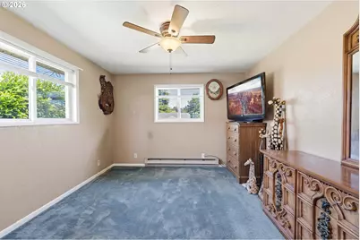 2478 Marion St, North Bend, OR 97459 - Photo 20
