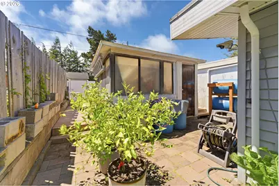 2478 Marion St, North Bend, OR 97459 - Photo 28