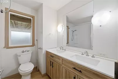 139 S 15th St, Cottage Grove, OR 97424 - Photo 14