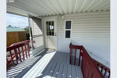 98042 W Benham Ln #15, Brookings, OR 97415 - Photo 12