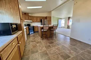 98042 W Benham Ln, Brookings, OR 97415 - Photo 16