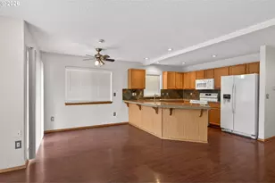 1310 N Parkside Ln, Newberg, OR 97132 - Photo 12
