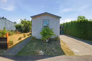 301 E Columbia Dr, Newberg, OR 97132 - Photo 4