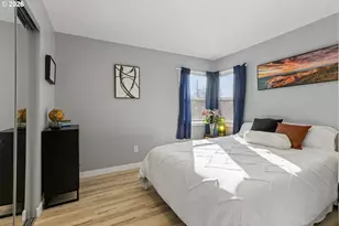 925 NE Cedar St, Roseburg, OR 97470 - Photo 18