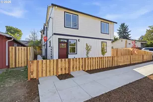 8718 SE Bybee Blvd, Portland, OR 97266 - Photo 2