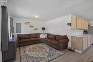 505 S 5th St, Harrisburg, OR 97446 - Photo 4